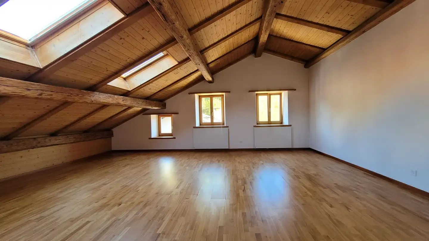 Attic flat for rent - Aussergasse 6, 7015 Tamins - Photo 2