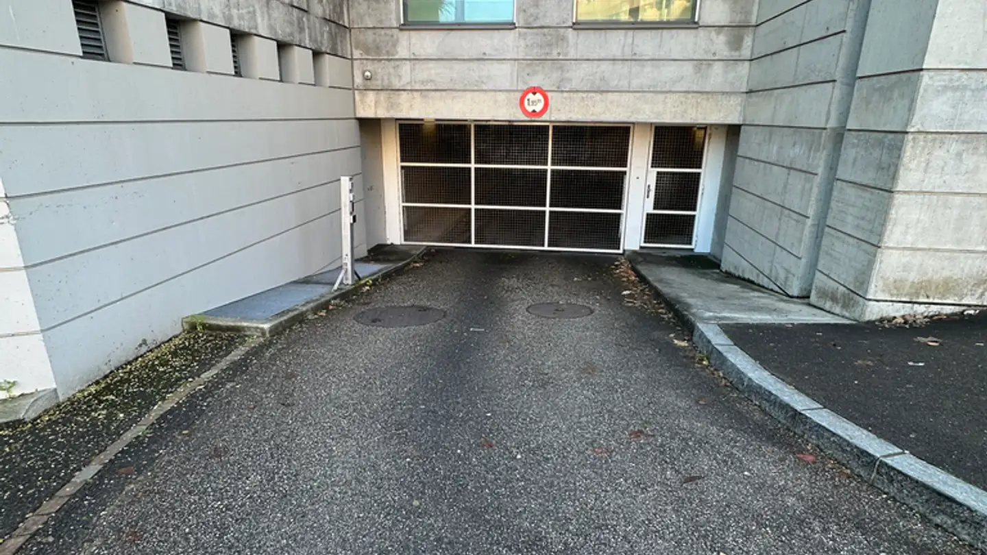 Outdoor parking space for rent - 1260 Nyon - Photo 2