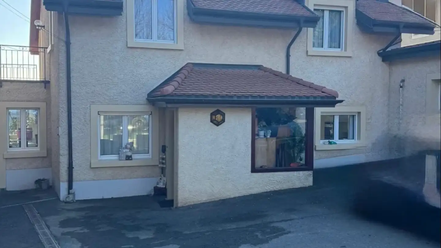 Single house for rent - Grand-Record 1, 1176 St-Livres