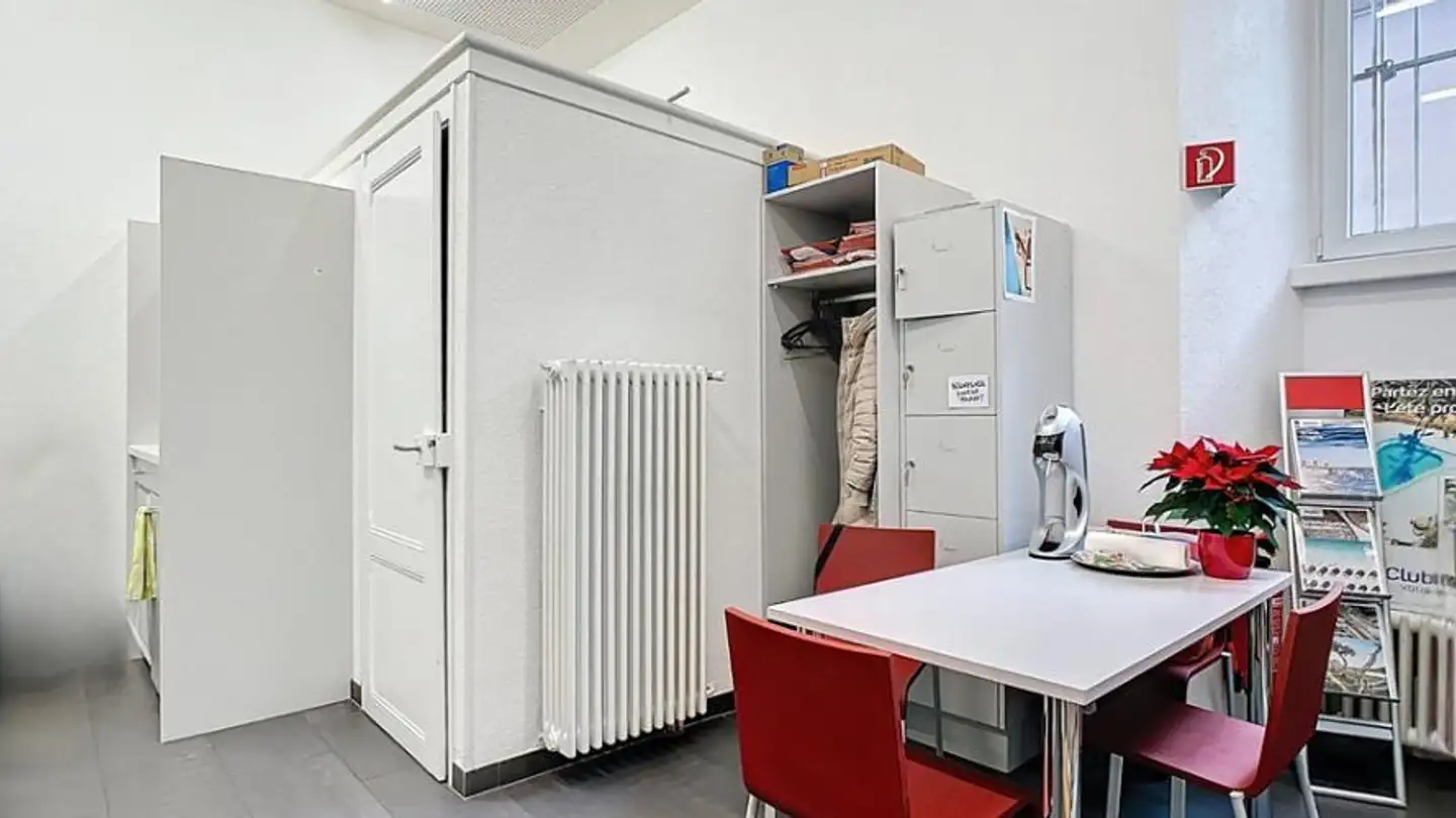 Commerciale in affitto - Avenue Léopold-Robert 57, 2300 La Chaux-de-Fonds - Foto 3
