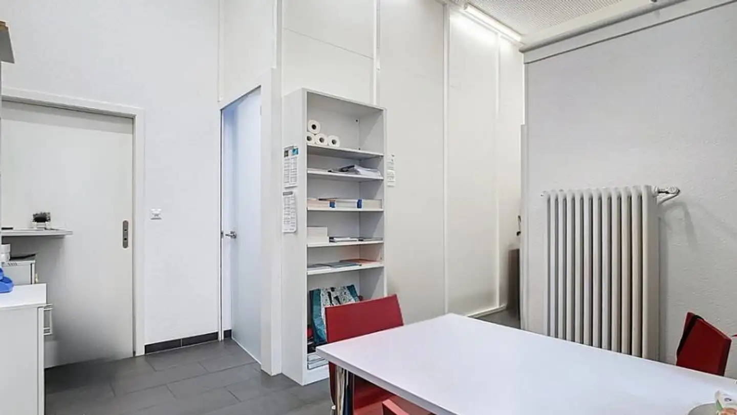 Commerciale in affitto - Avenue Léopold-Robert 57, 2300 La Chaux-de-Fonds - Foto 4