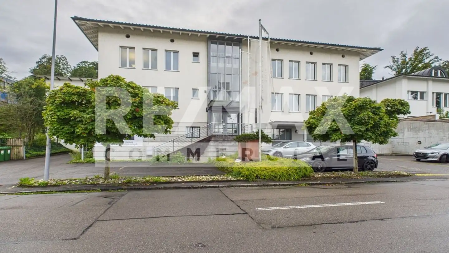 Commercial à louer - Stationsstrasse 49, 8902 Urdorf