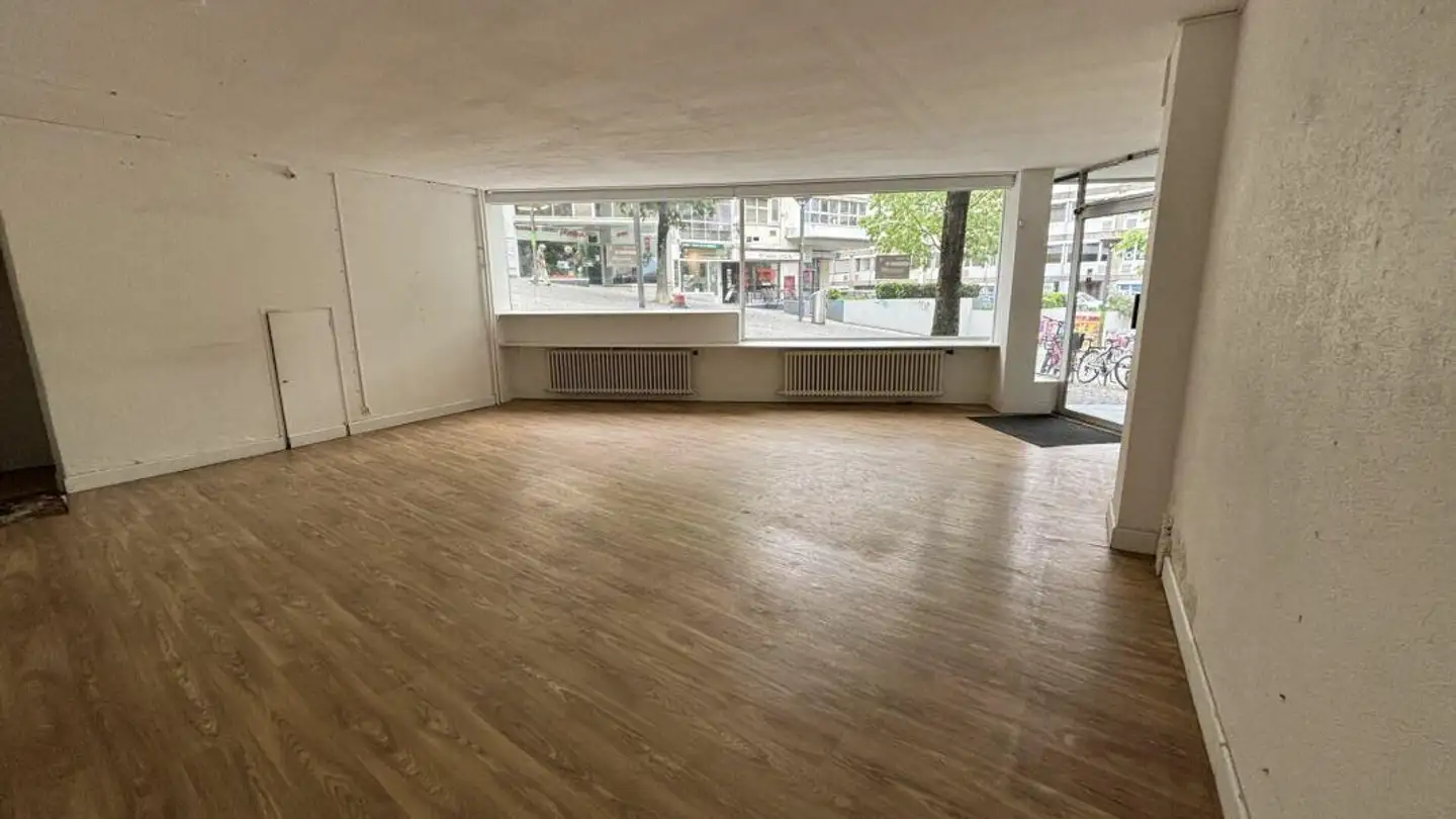 Shop for rent - Rue Du Petit-Chêne 36, 1003 Lausanne