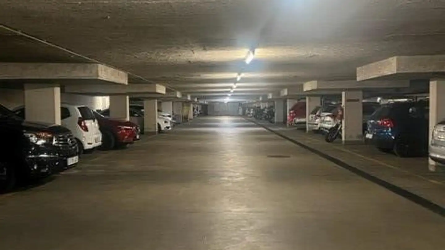 Parkplatz im Freien mieten - Aarestrasse 13, 2555 Brügg BE - Foto 2