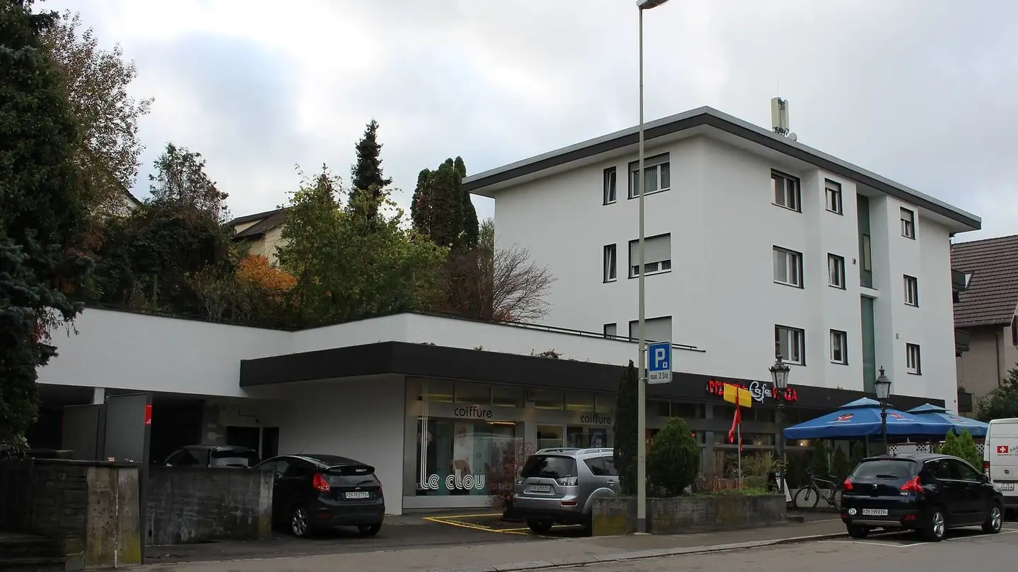 Place de parking souterraine à louer - Kesslerstrasse 13, 8952 Schlieren