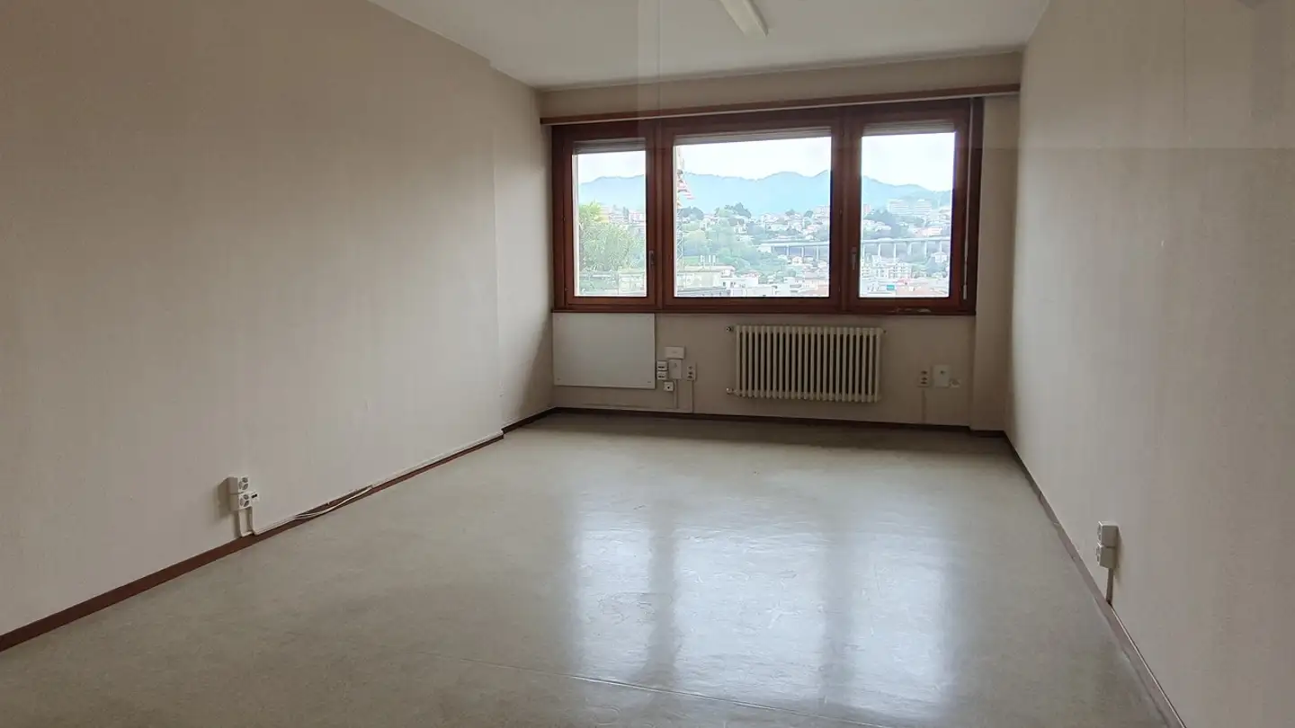 Spazio ufficio in affitto - Corso San Gottardo, 6830 Chiasso - Photo 2