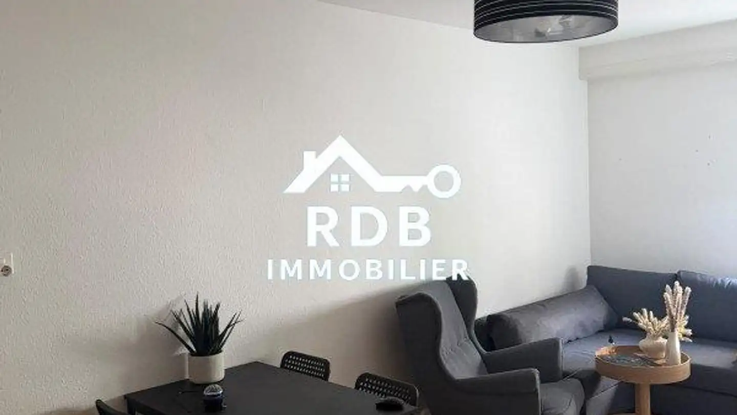 Appartement à louer - 1227 Les Acacias