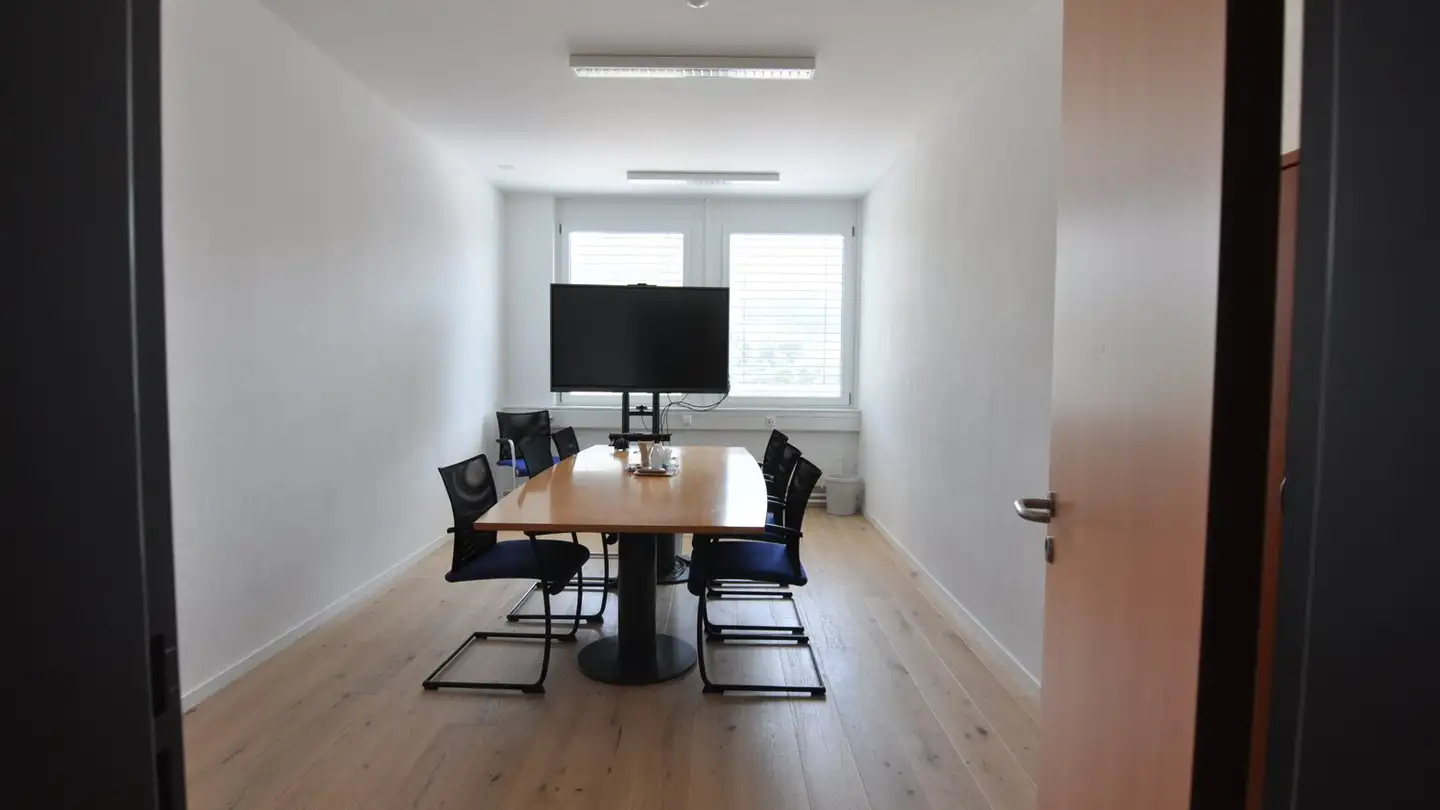 Industrial property for rent - Rheinstrasse 74, 4414 Füllinsdorf