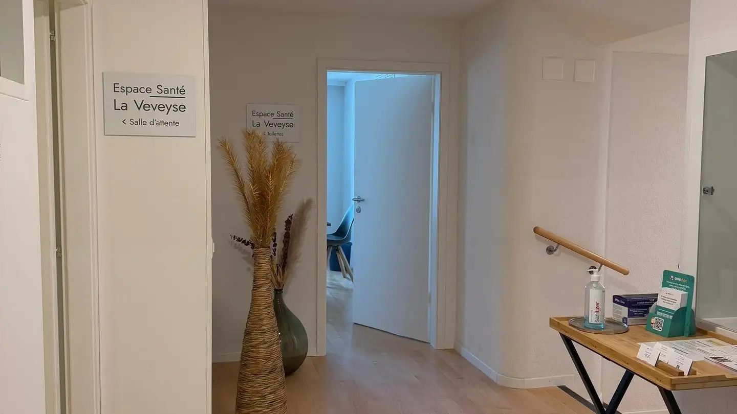 Medical practice for rent - Route De Vevey 5, 1618 Châtel-St-Denis - Photo 2