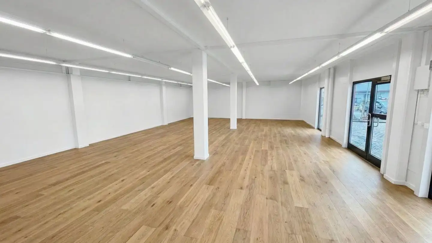 Bureau à louer - Warpelstrasse 10, 3186 Düdingen