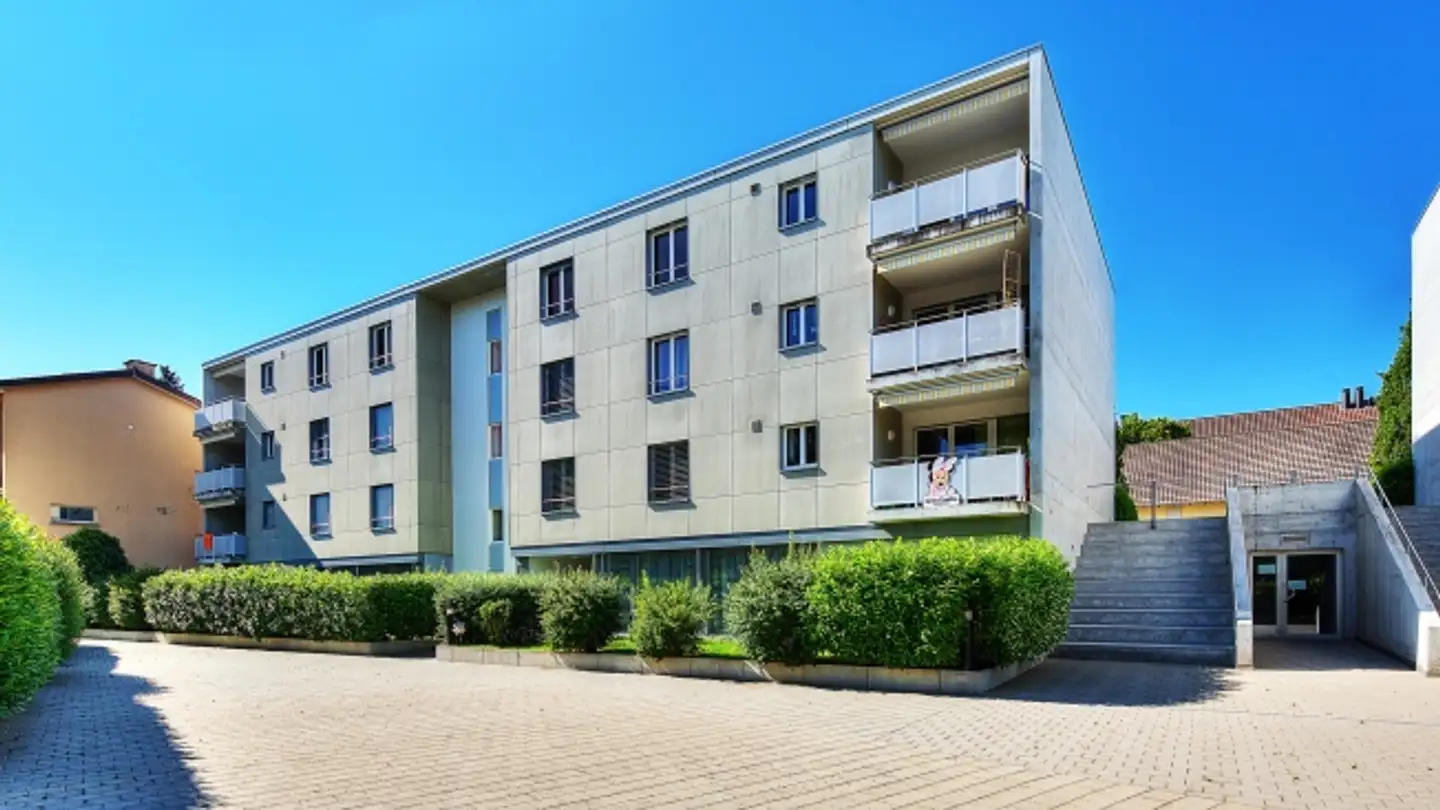 Überdachter Parkplatz mieten - Mattenhofweg 1b, 5610 Wohlen AG