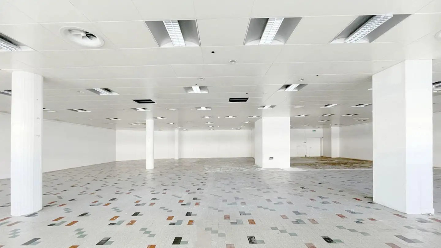 Shop for rent - Alberich Zwyssigstrasse 83, 5430 Wettingen - Photo 2