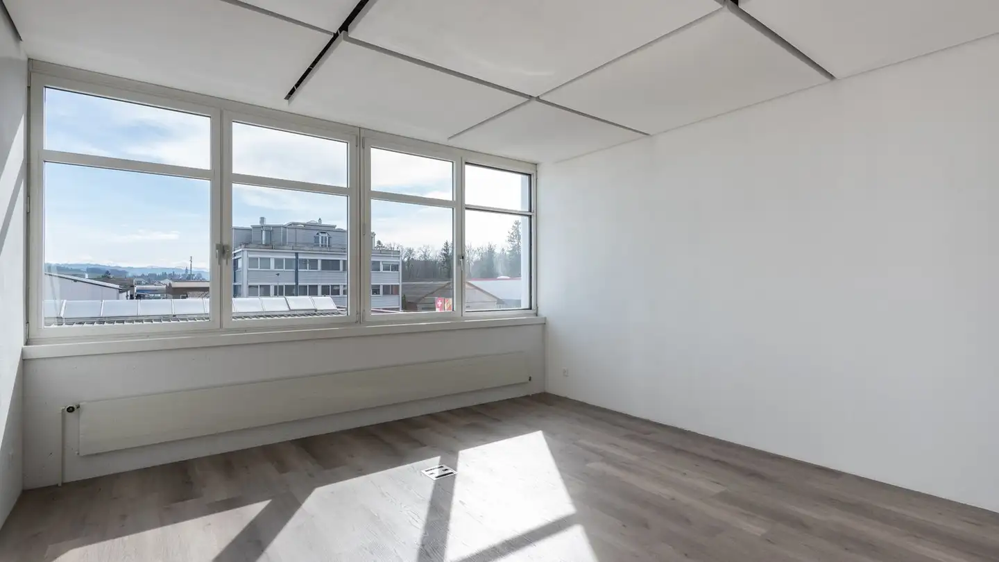 Spazio ufficio in affitto - Industrie Neuhof 23, 3422 Kirchberg BE - Photo 3