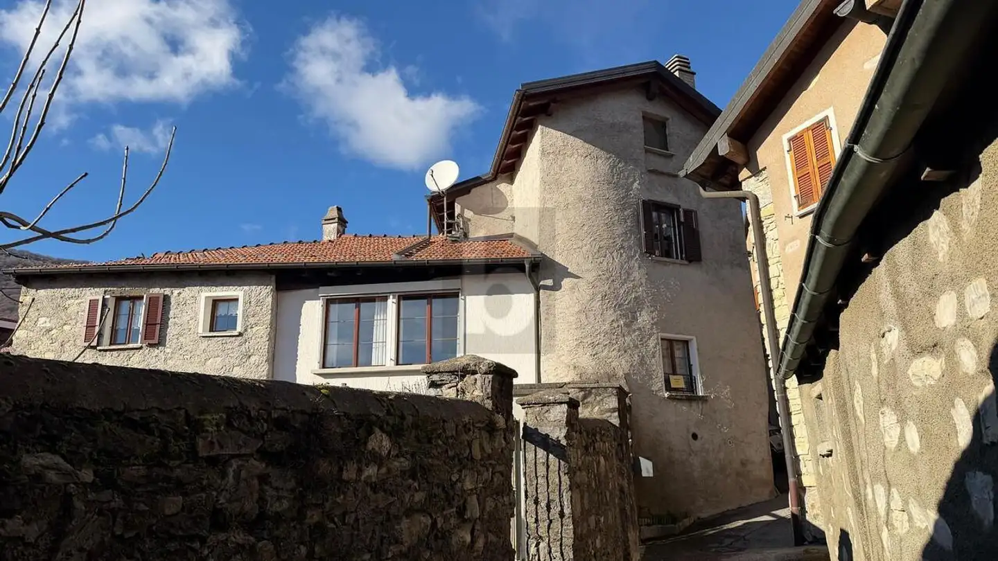 Cave house for sale - 6837 Caneggio