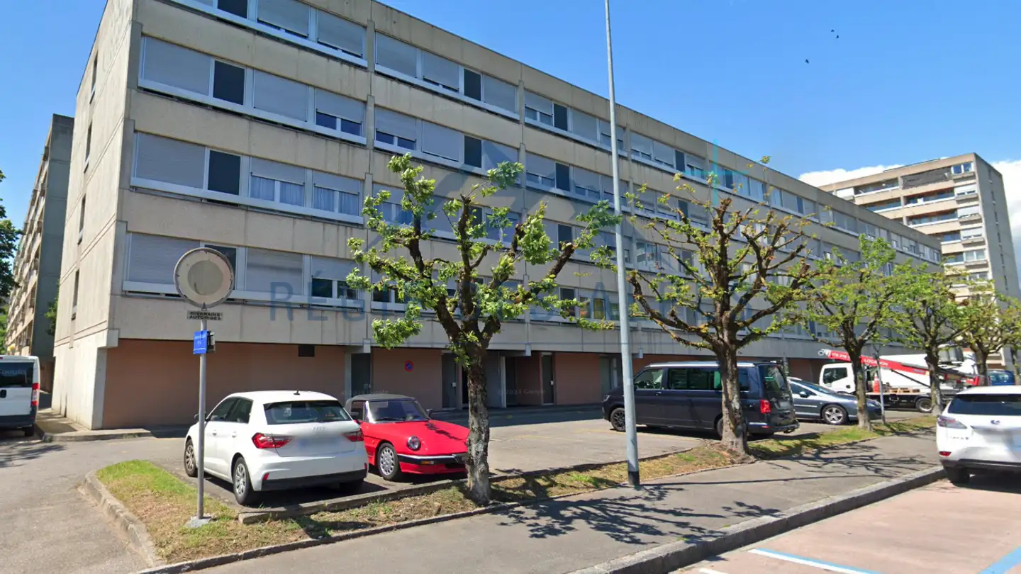 Indoor parking space for rent - 1217 Meyrin