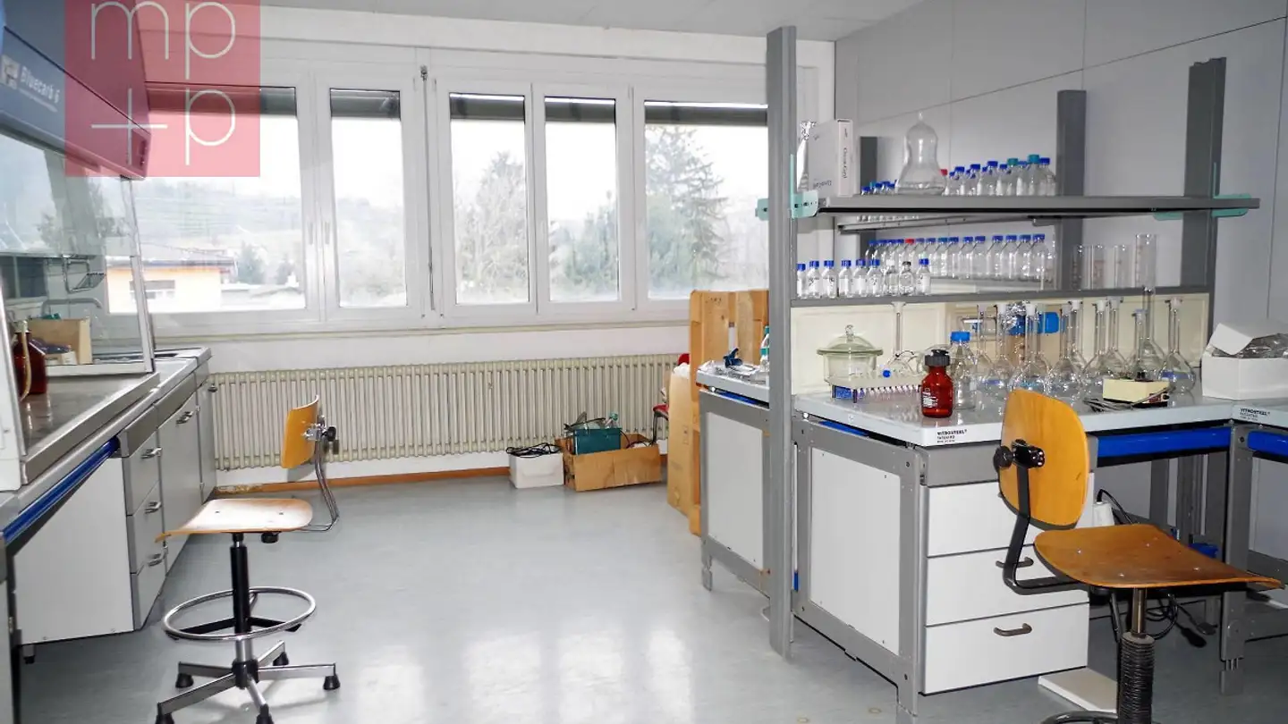 Immeuble industriel à vendre - 6883 Novazzano