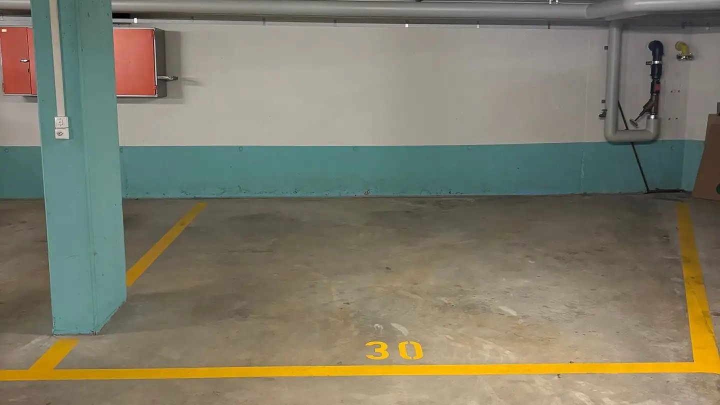 Parcheggio sotterraneo in affitto - Bergstrasse 127, 8707 Uetikon am See