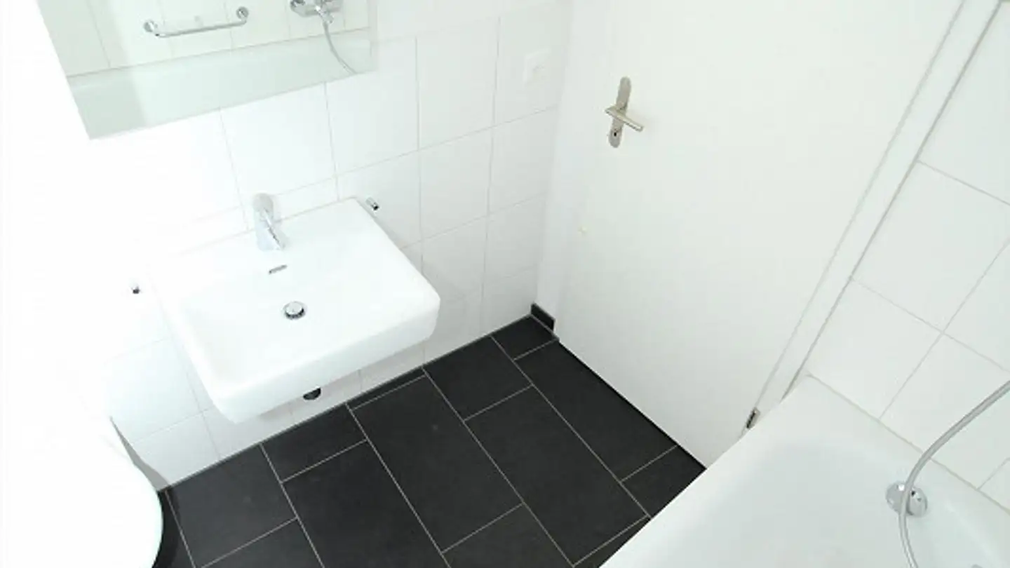 Apartment for rent - Klettgauerstrasse 45, 8212 Neuhausen am Rheinfall - Photo 3