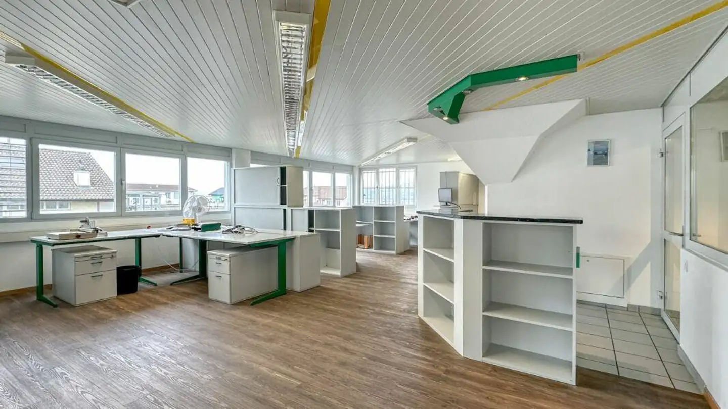 Gewerbe mieten - Kantonsstrasse 14, 6207 Nottwil - Foto 2