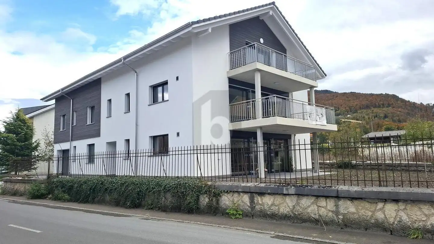 Attic flat for rent - 2830 Courrendlin