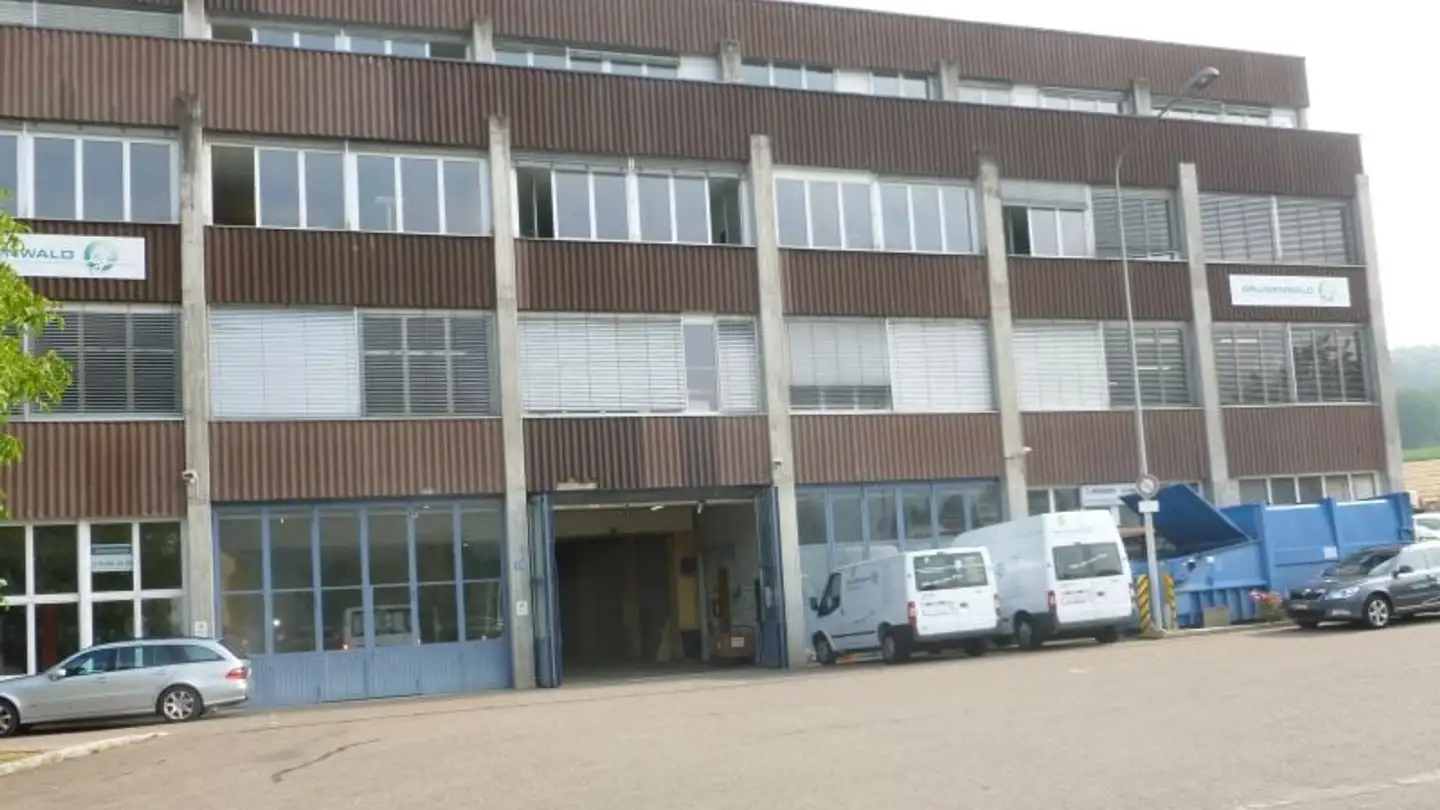 Commercial à louer - Lauetstrasse 39, 8112 Otelfingen