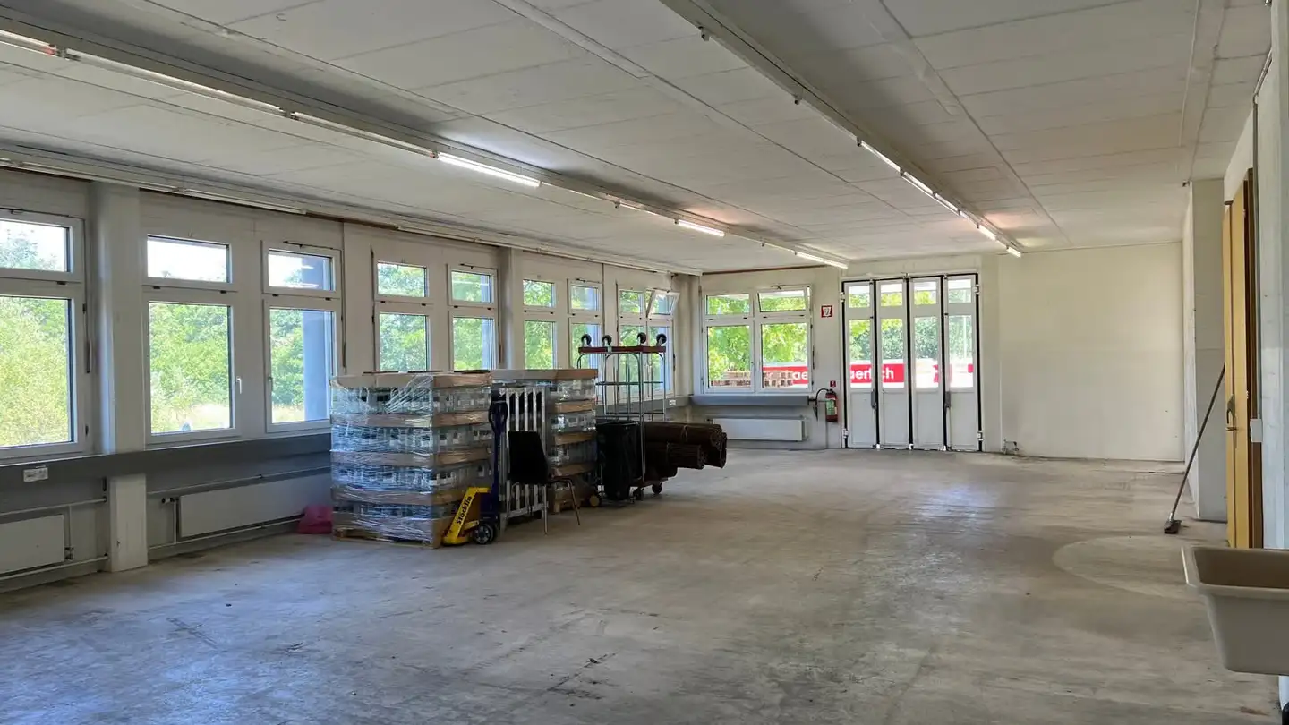 Immeuble industriel à louer - Mettlenbachstrasse 29, 8617 Mönchaltorf - Photo 2