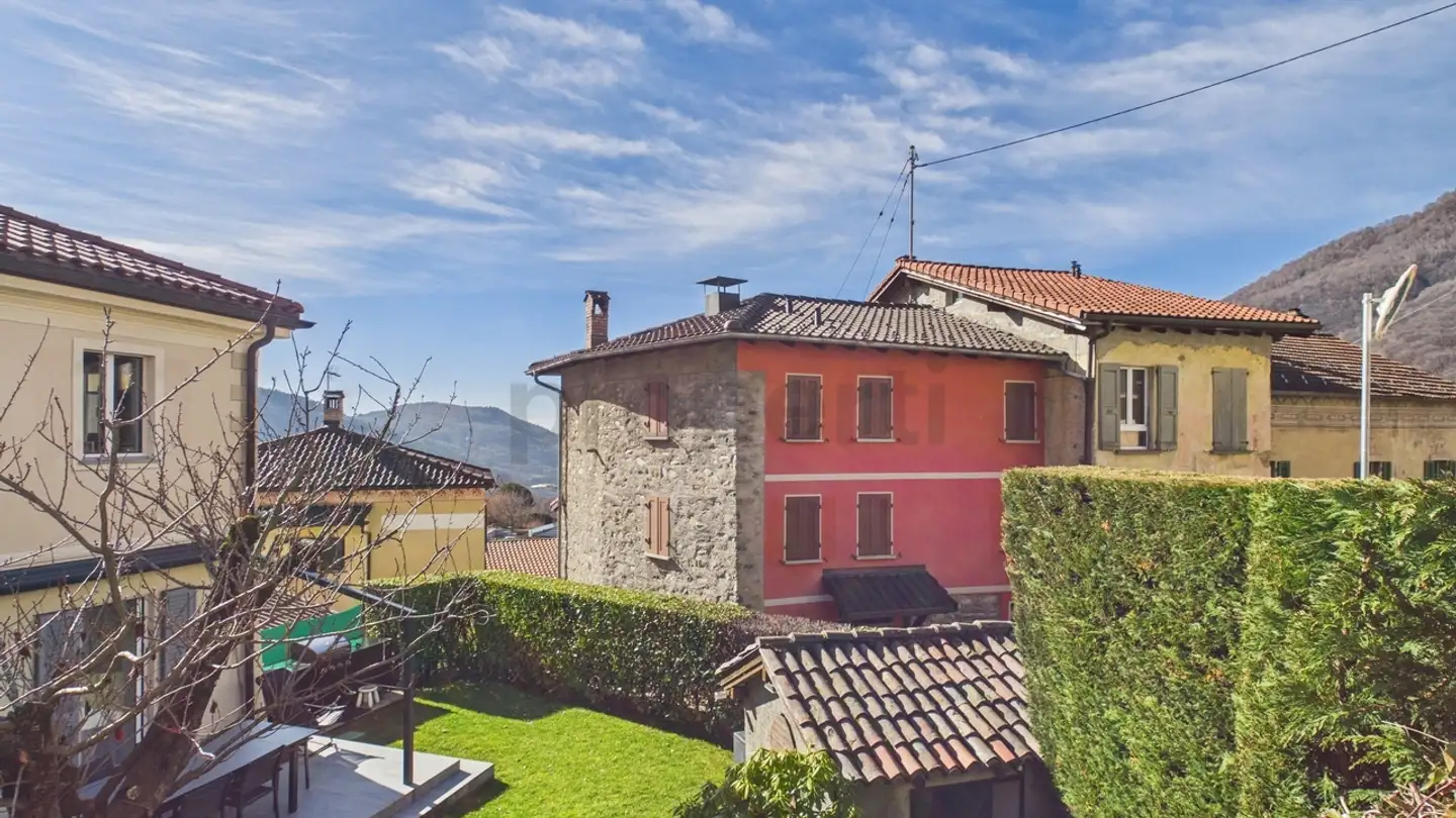 Stepped house for sale - 6938 Vezio