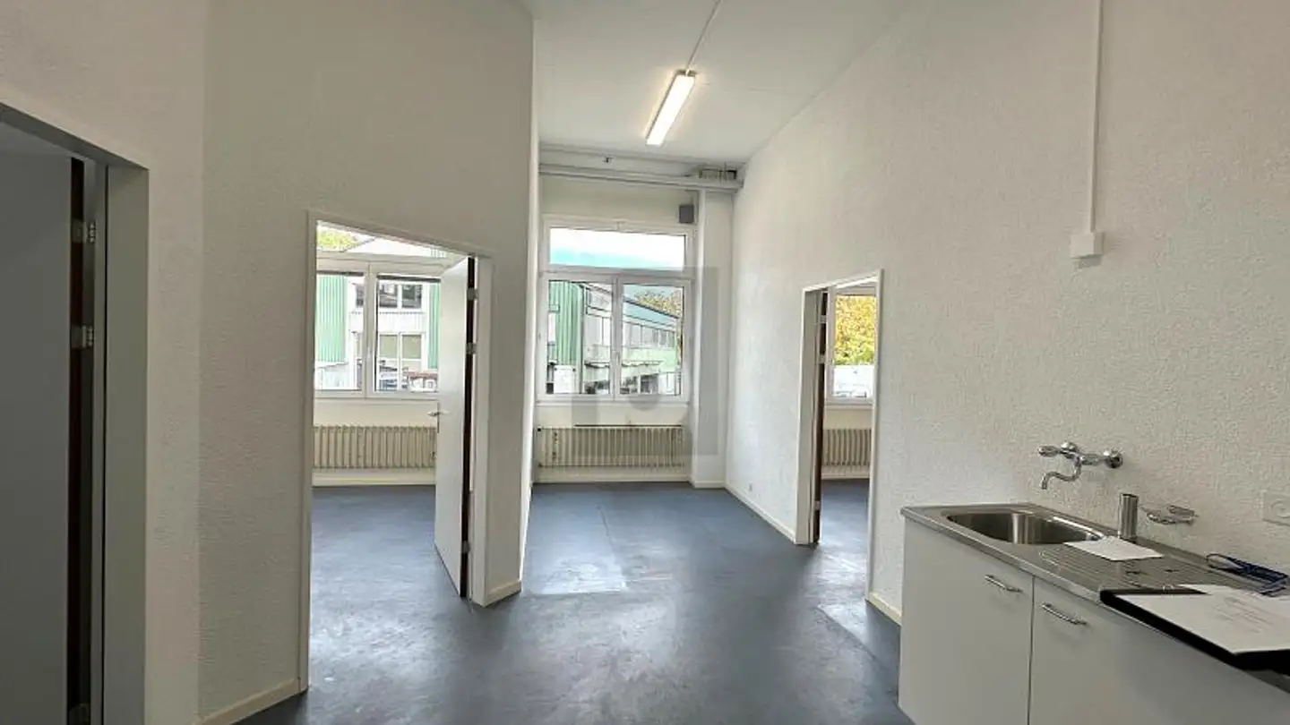 Shop for rent - 3145 Niederscherli - Photo 3