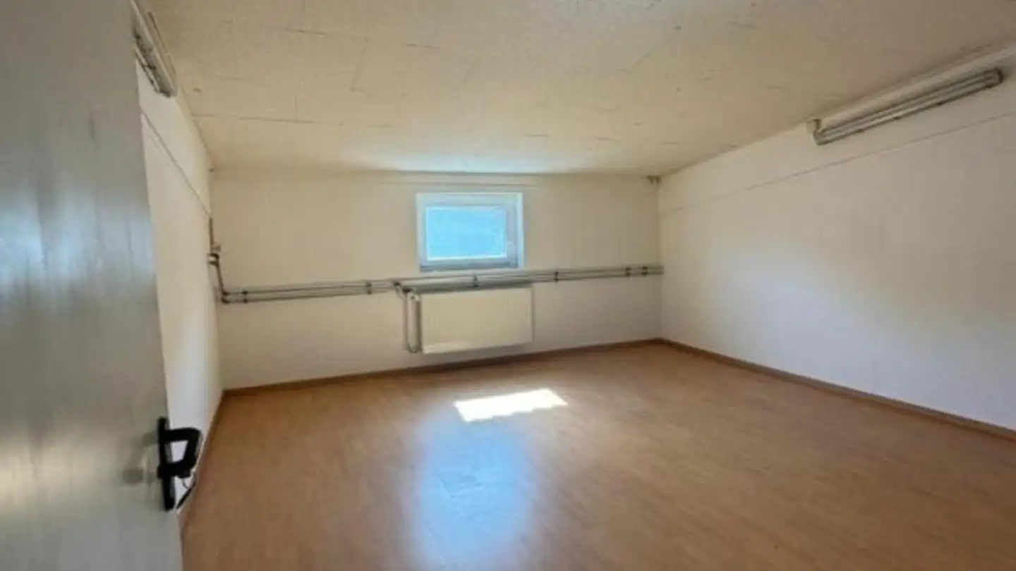 Commercial for rent - Rue Des Champs-Lovats 7, 1400 Yverdon-les-Bains
