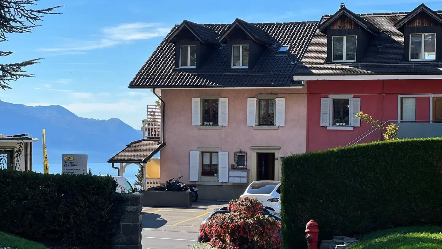 Attique à louer - Route Du Village 32, 1807 Blonay