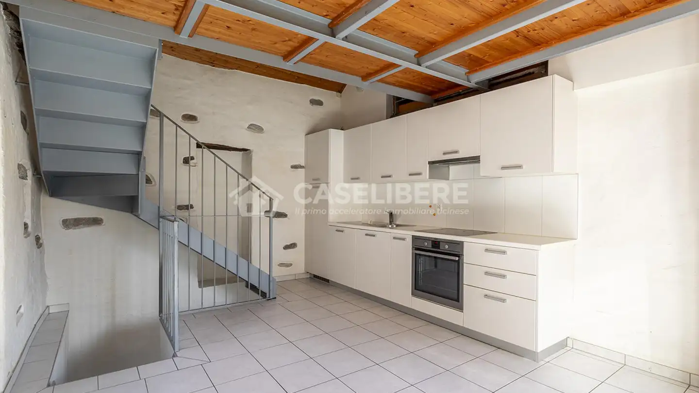 House for rent - 6600 Locarno - Photo 3