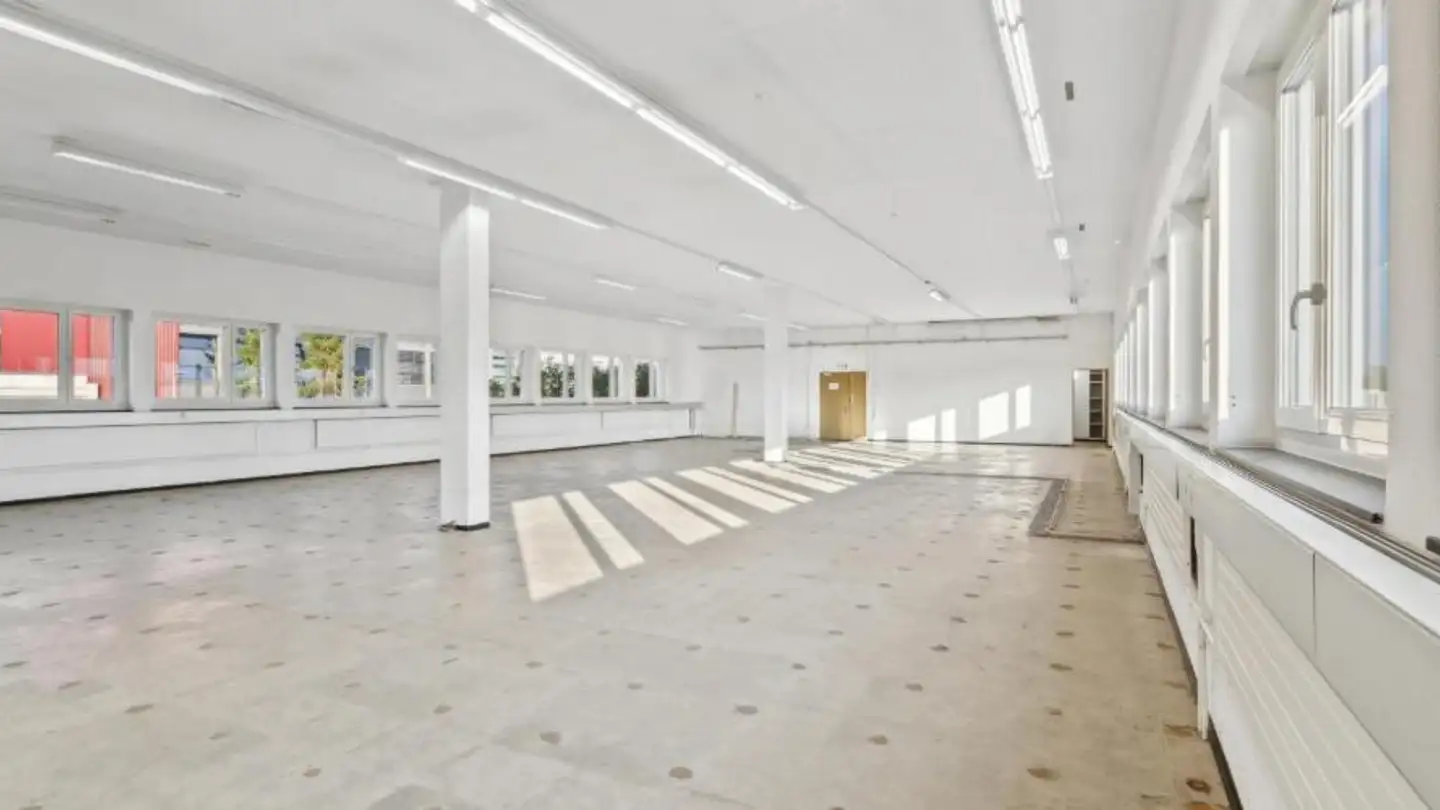 Commerciale in affitto - Tämperlistrasse 2, 8117 Fällanden - Foto 4