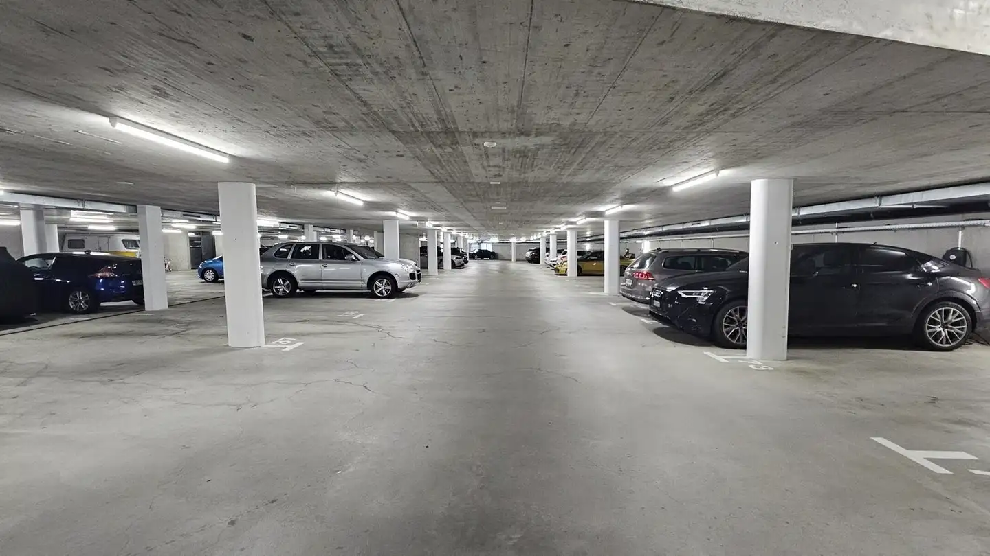 Place de parking souterraine à louer - Talackerstrasse 51, 3604 Thun