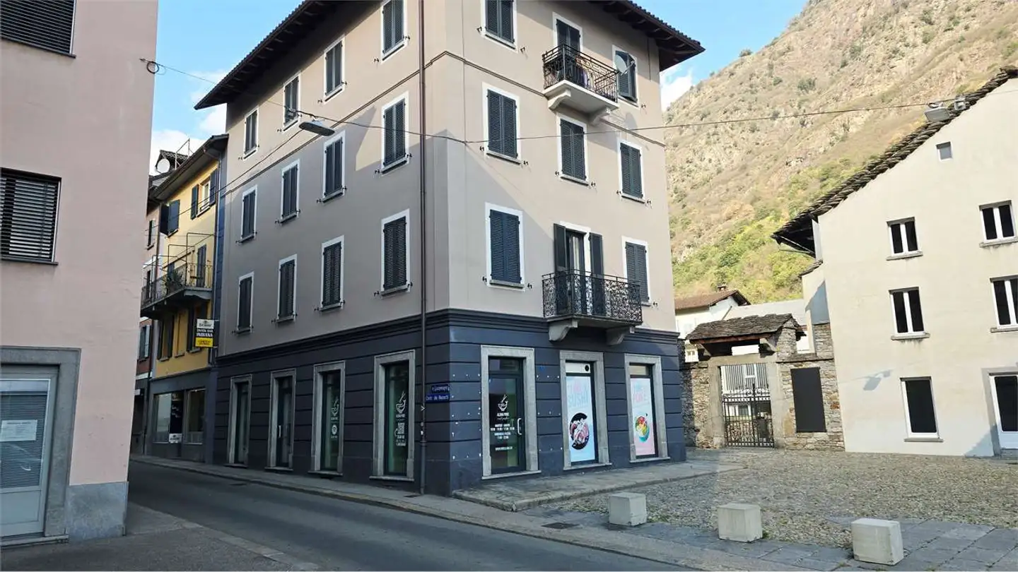 Magasin à louer - Via Lucomagno 2, 6710 Biasca - Photo 4
