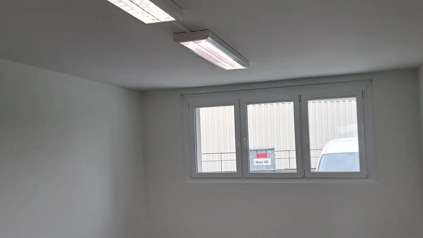 Gewerbe mieten - Baumgartenstrasse 10, 2575 Täuffelen - Foto 2