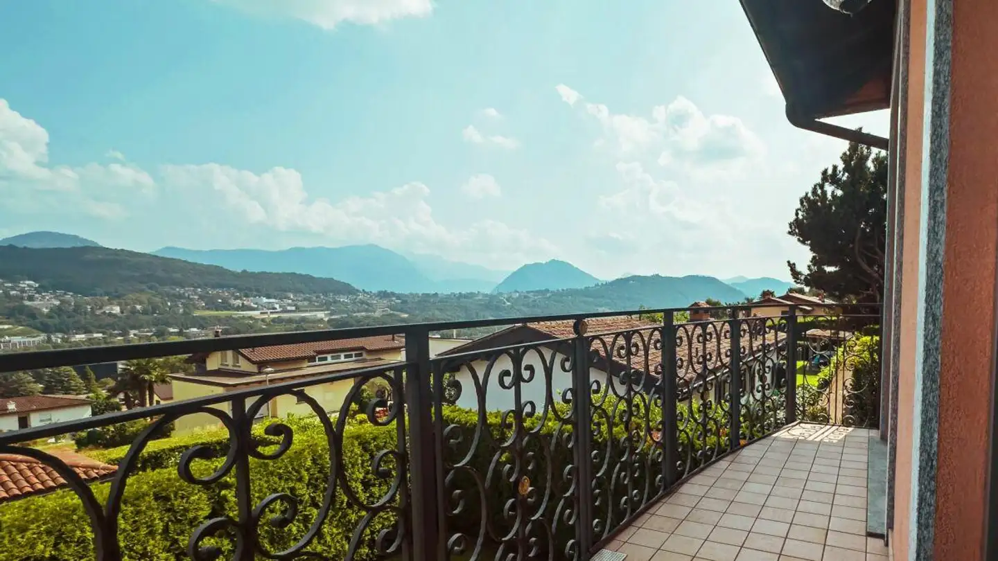 Einfamilienhaus kaufen - 6928 Manno