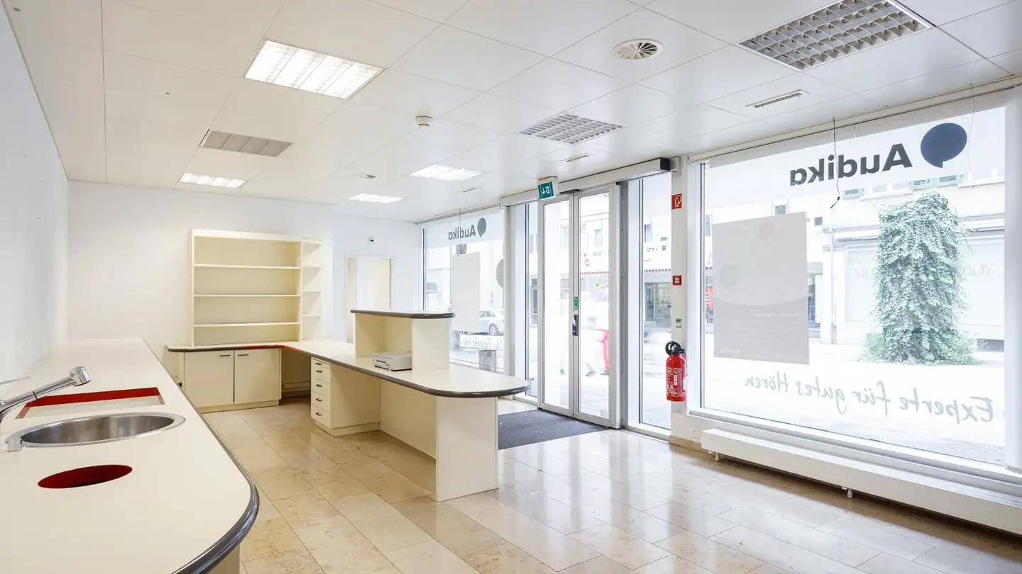 Commercial for rent - Bettlachstrasse 20, 2540 Grenchen