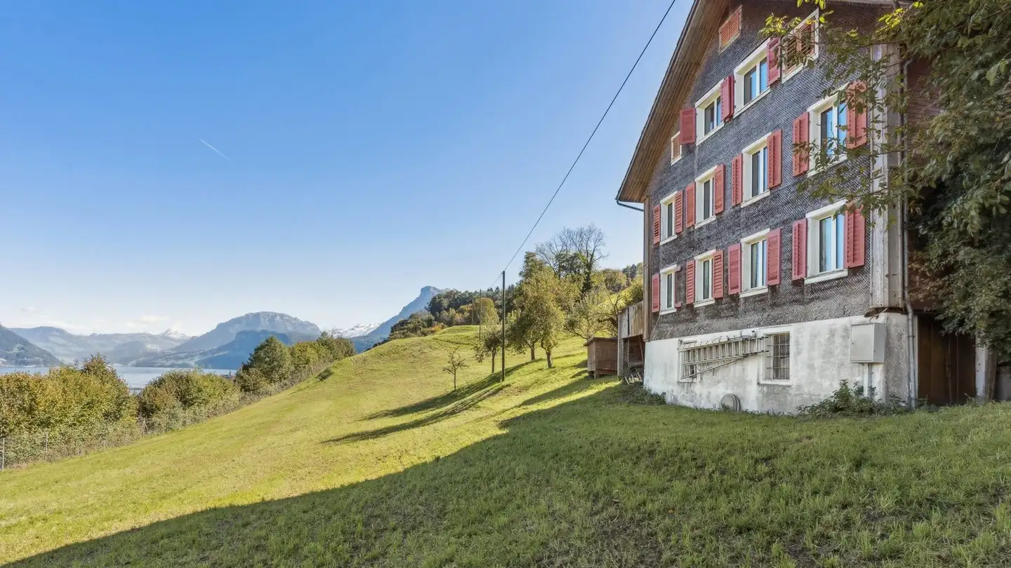 Einfamilienhaus kaufen - Hinter Loren 1, 6374 Buochs