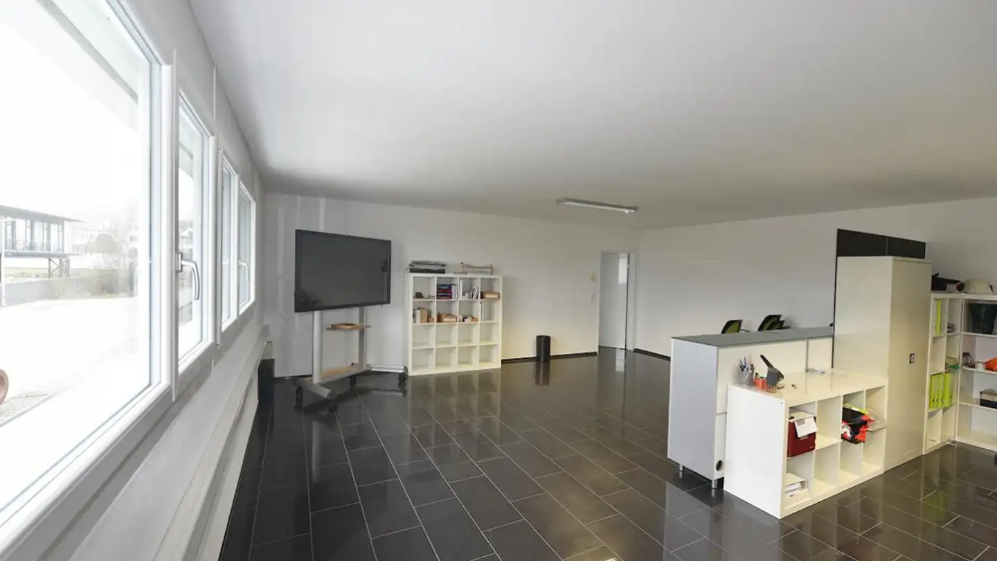 Office space for rent - Dorfstrasse 45, 6035 Perlen