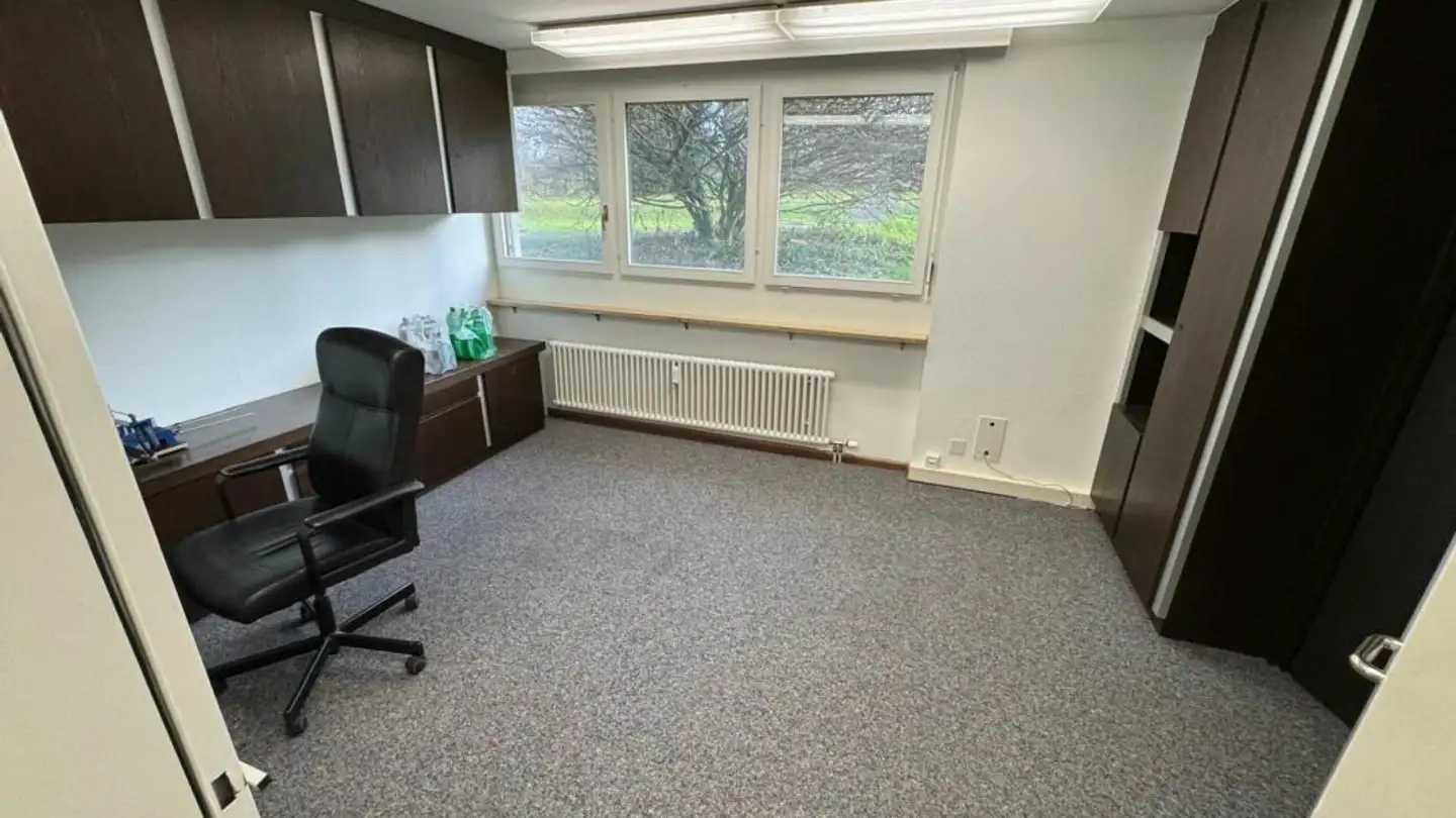 Shop for rent - Grabenring 6, 4123 Allschwil