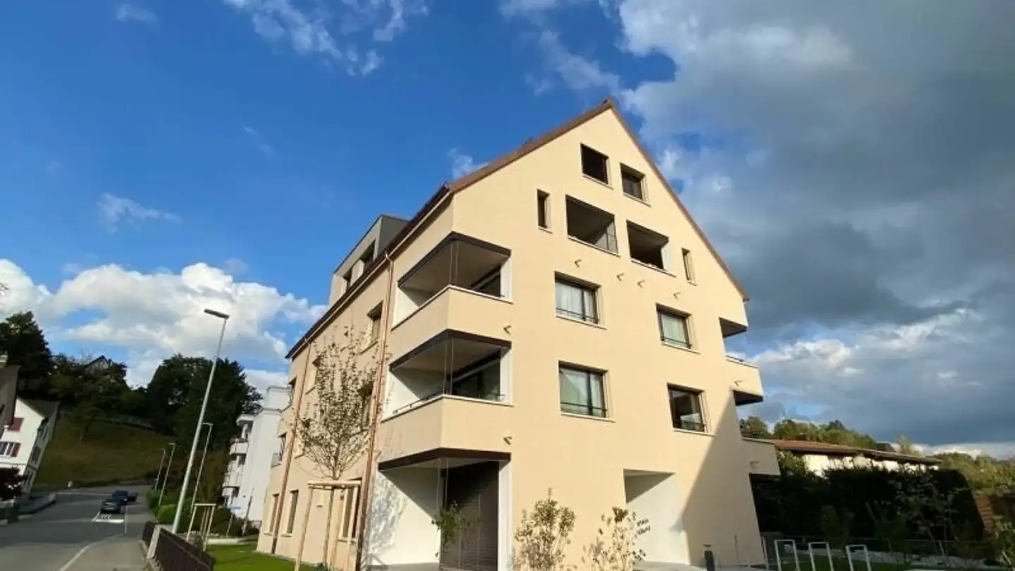 Dachgeschosswohnung mieten - Neuguetstrasse 4, 8630 Rüti ZH