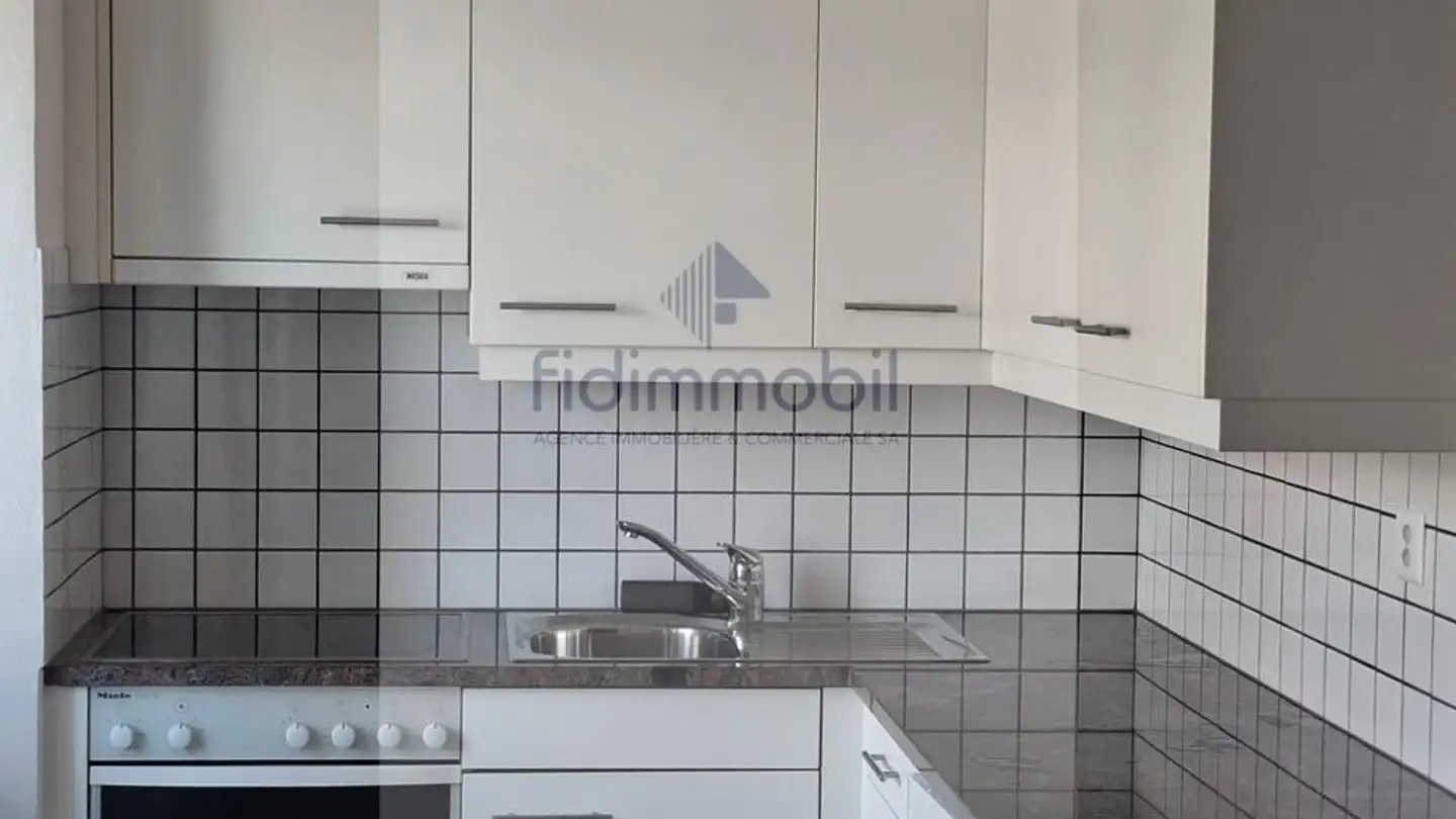 Apartment for rent - Rue Daniel-Jeanrichard 13, 2300 La Chaux-de-Fonds - Photo 2
