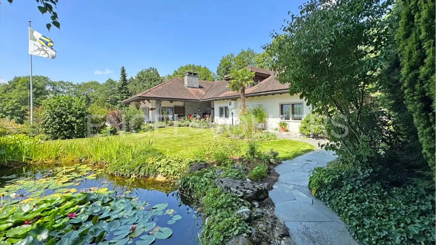 Villa à vendre - 7307 Jenins