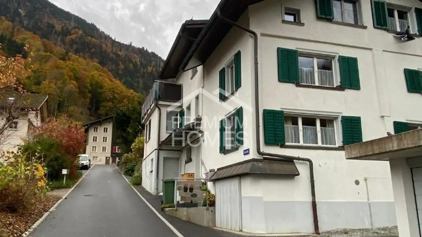 Casa bifamiliare in vendita - 8750 Glarus