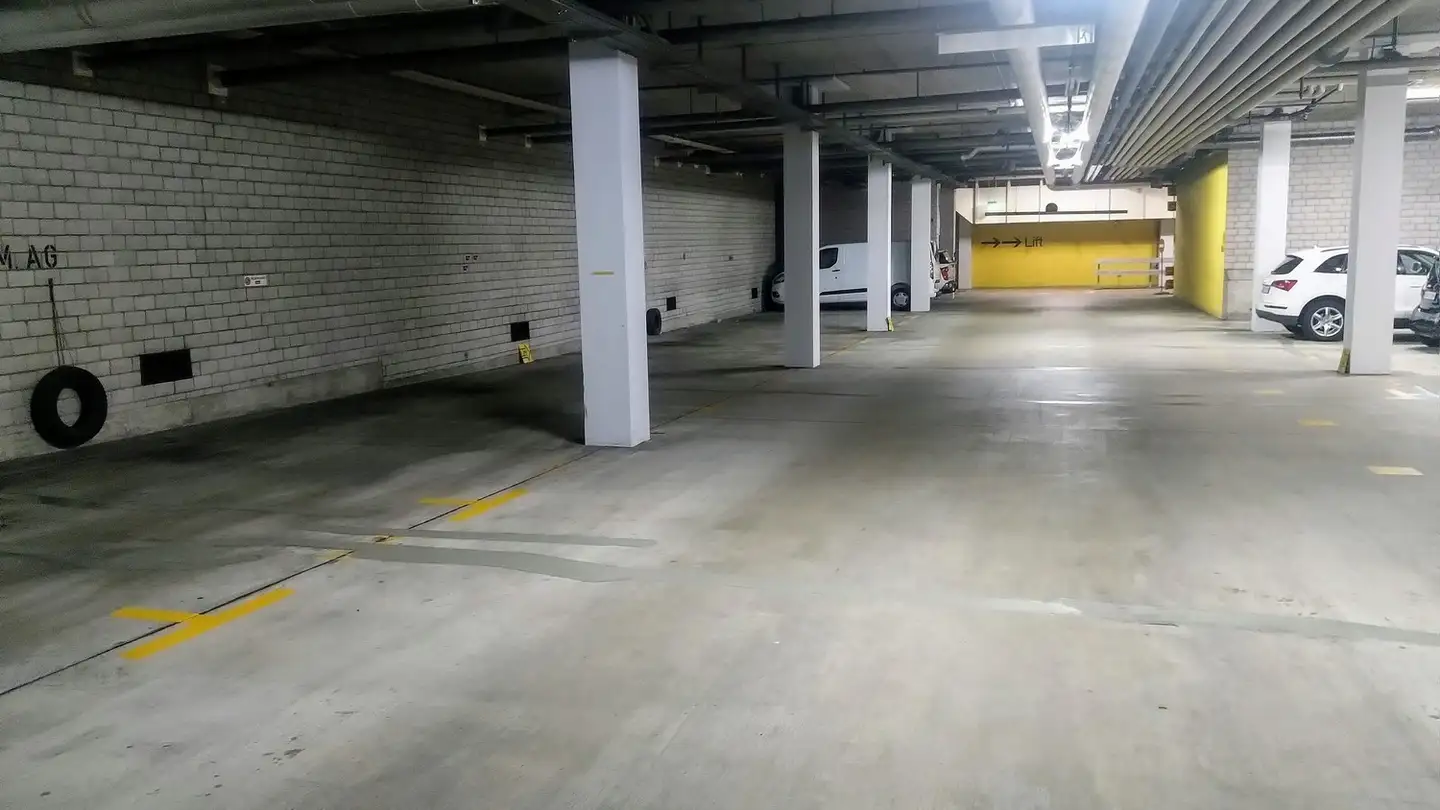 Single garage for rent - Thurgauerstrasse 117, 8152 Glattpark (Opfikon)