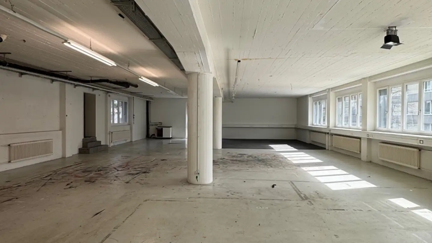 Gewerbe mieten - Farbhofstrasse 20, 8048 Zürich - Foto 2