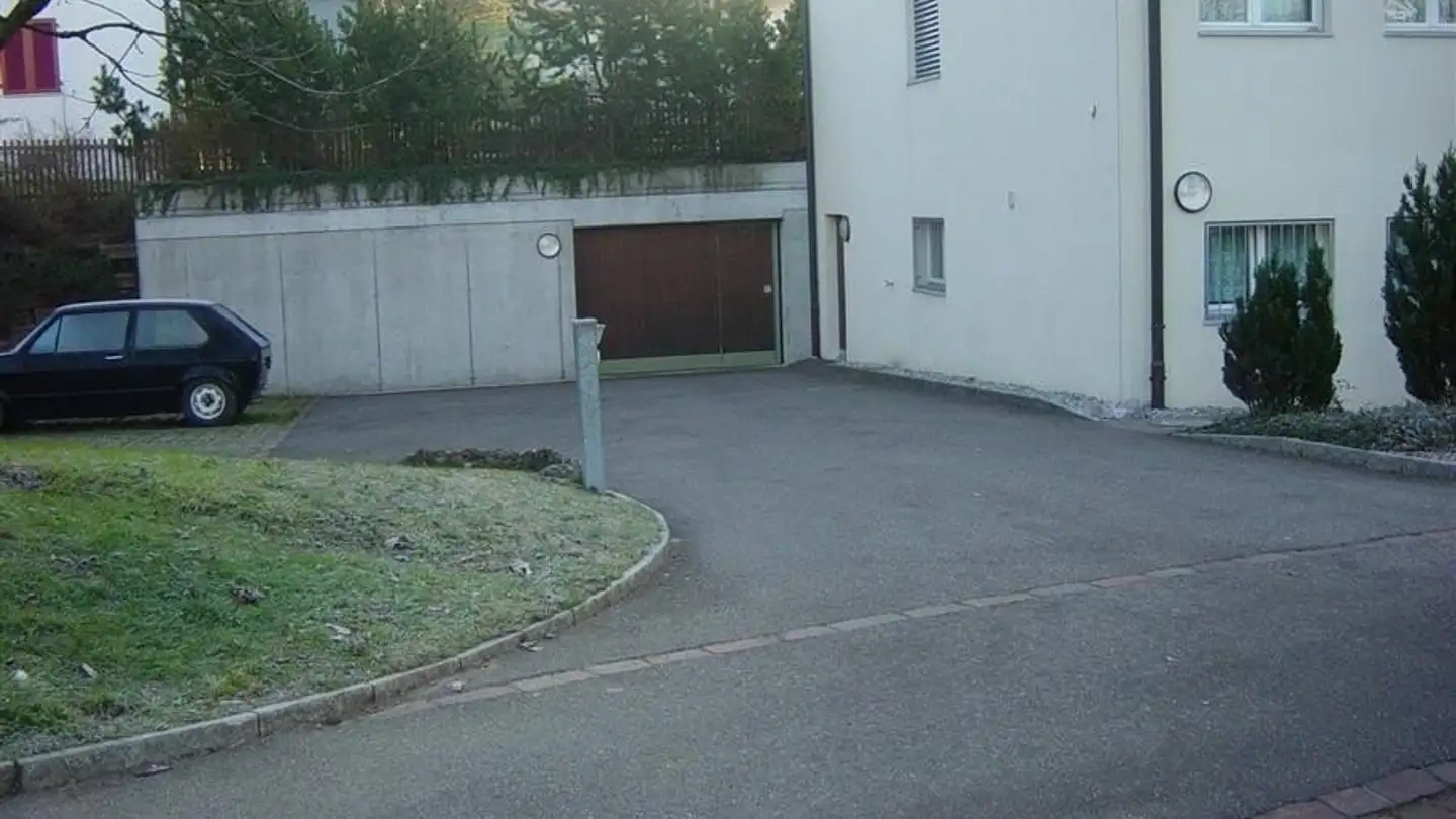 Single garage for rent - Steinackerstrasse 25, 8330 Pfäffikon ZH