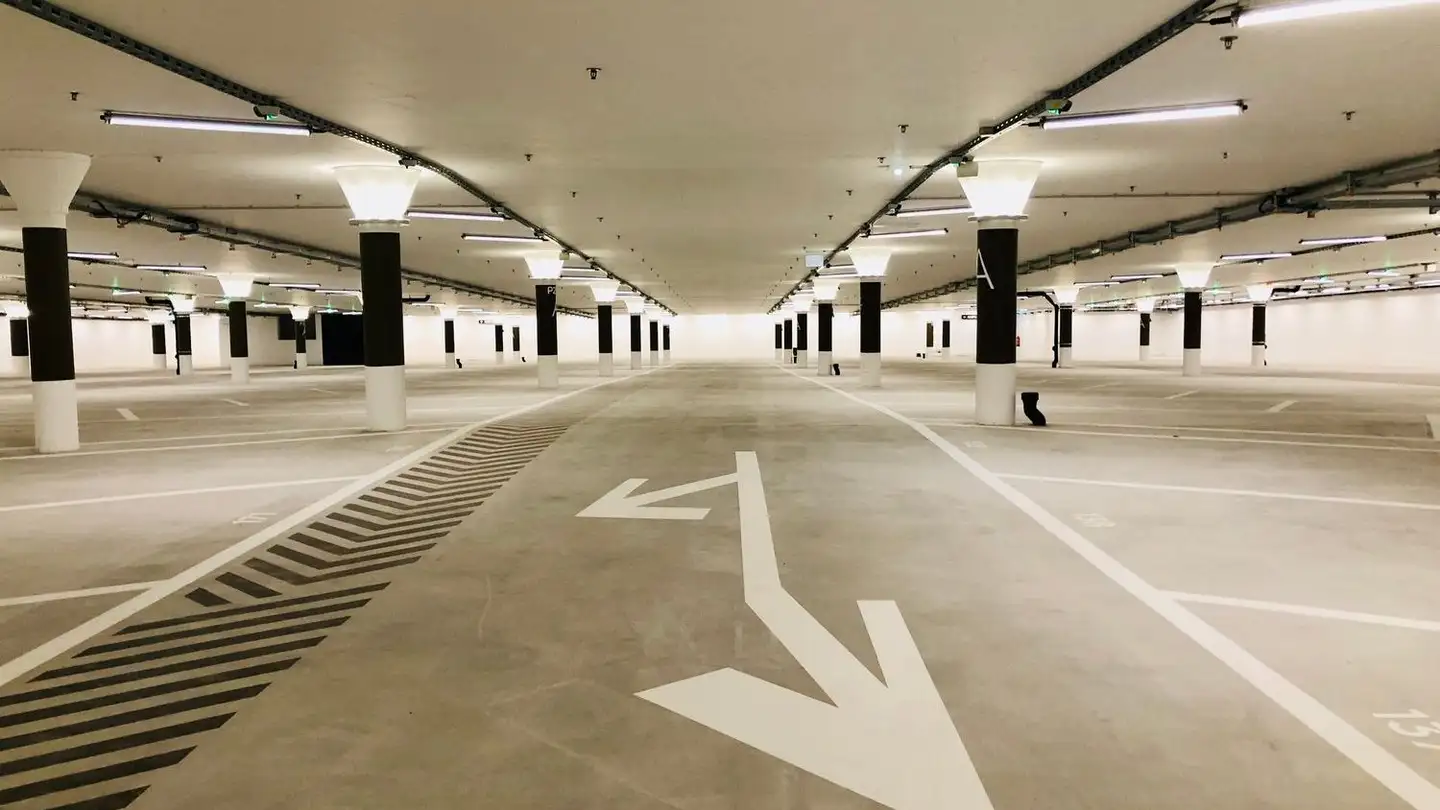 Place de parking souterraine à louer - Grosse Bäder 1, 5400 Baden