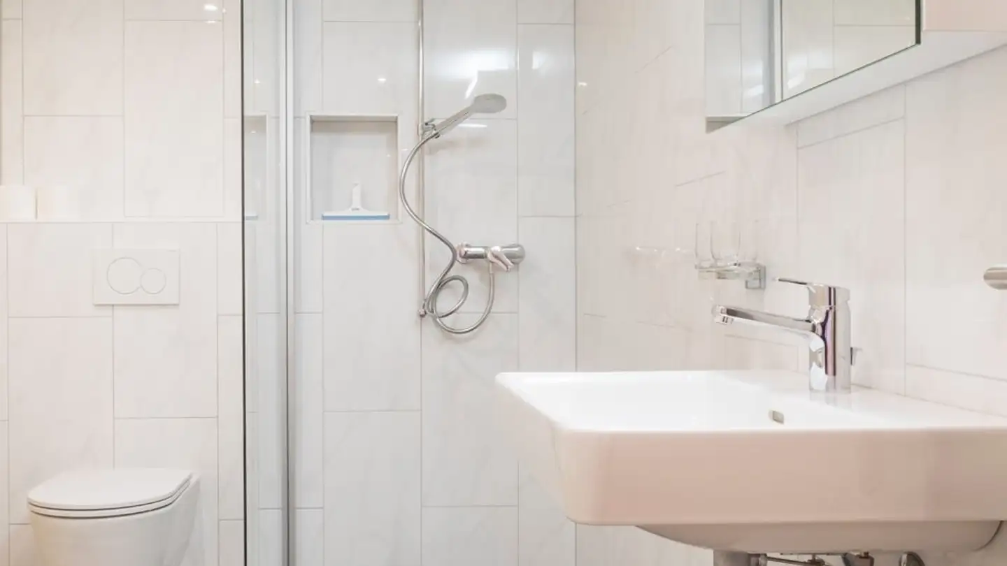 Appartement à louer - Commeire 42, 1937 Orsières - Photo 2