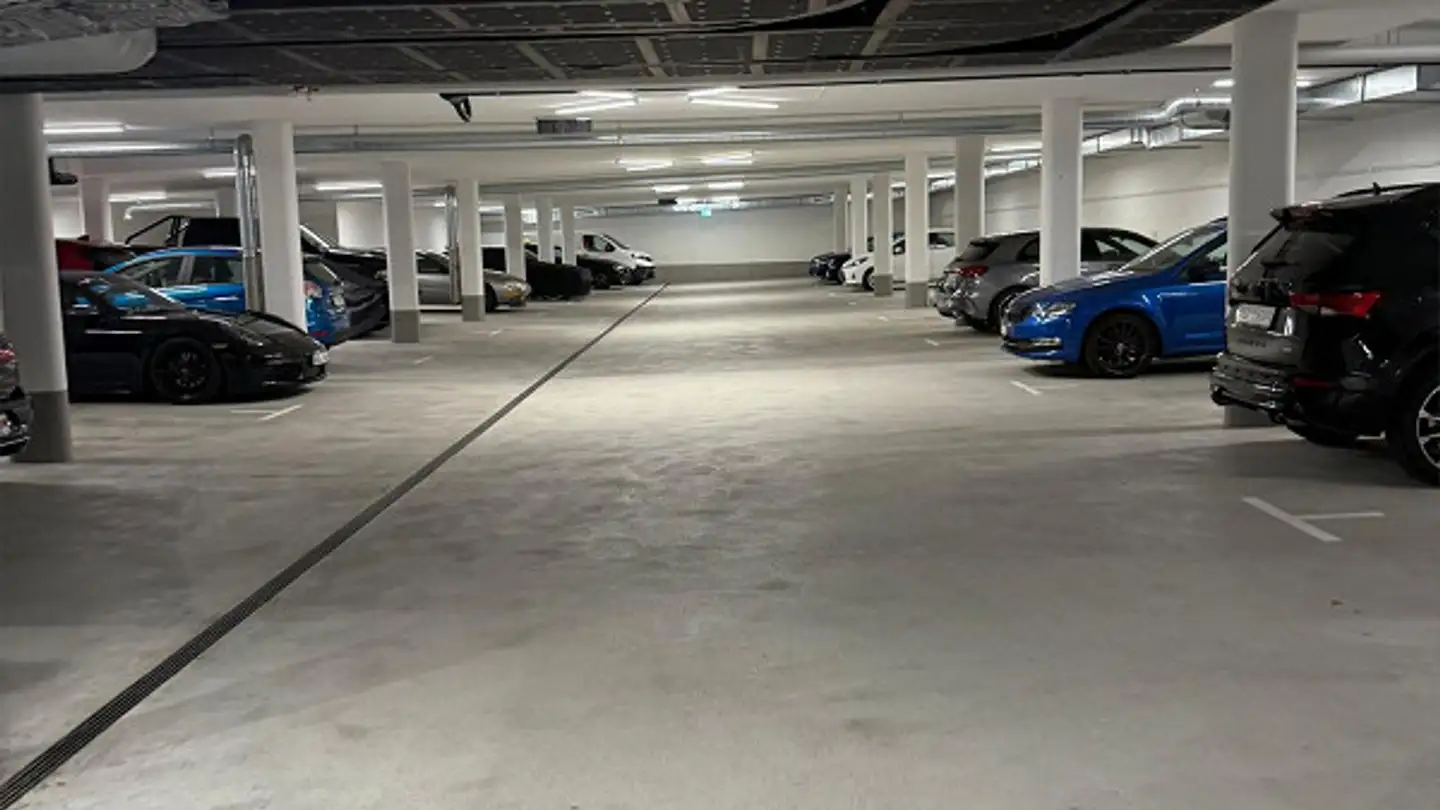 Underground parking space for rent - Parkstrasse 40, 6410 Goldau